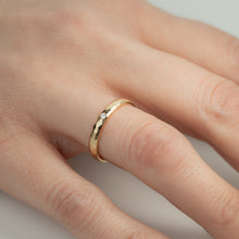 Cargar imagen en el visor de la galería, LOVE MARK WEDDING BAND ORGANIC Yellow gold, diamond