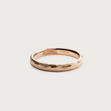 Cargar imagen en el visor de la galería, LOVE MARK WEDDING BAND ORGANIC Rose gold