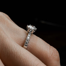Laden Sie das Bild in den Galerie-Viewer, Engagement Ring 0,80 Ct