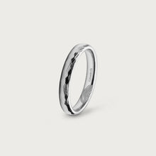 Cargar imagen en el visor de la galería, LOVE MARK WEDDING BAND ORGANIC White gold
